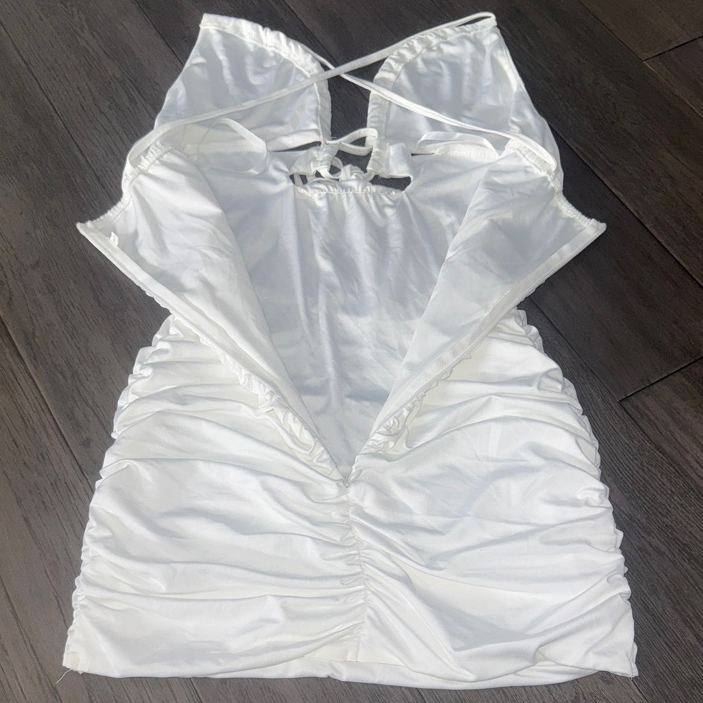 Sexy White stretchy fitted strappy ruched mini dress - Picture 6 of 7